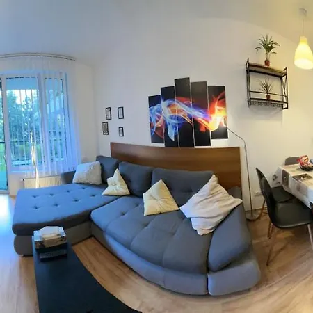 Zoe Apartment *