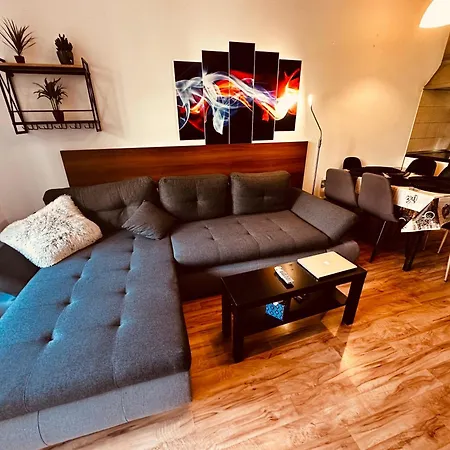 Zoe Apartment *